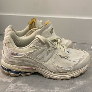 New Balance Men 10.5 2002R Protection Pack Sneakers